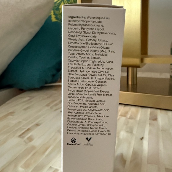 Murad Skincare with bonus body cleanser - Picture 2 of 3